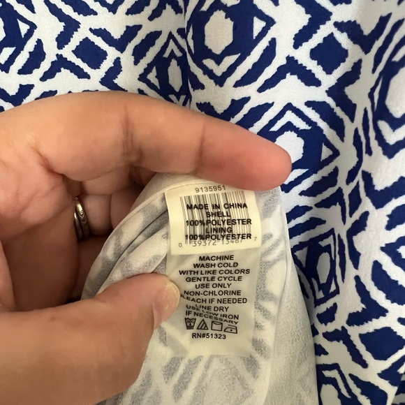 Vince Camuto Sleeveless Dress - Picture 3 of 4